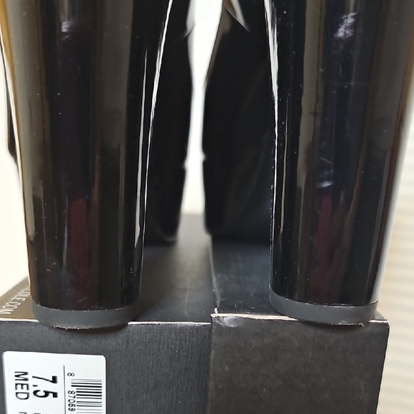 Kenneth Cole Black Glossy Peep-Toe Heels - Picture 4 of 10